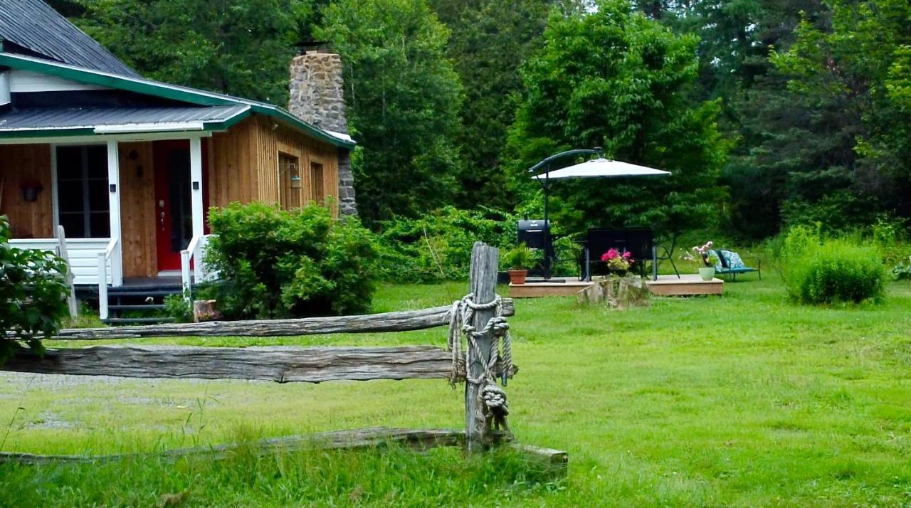 Chalets Nabu La Sacacomie - Riviere - Billard サン・タレクシ・デ・モン エクステリア 写真